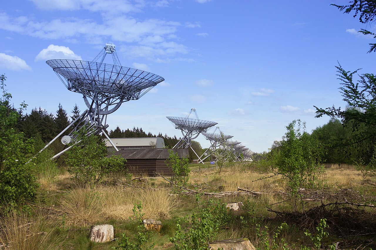 Le parabole del radiotelescopio di Westerbork nei Paesi Bassi